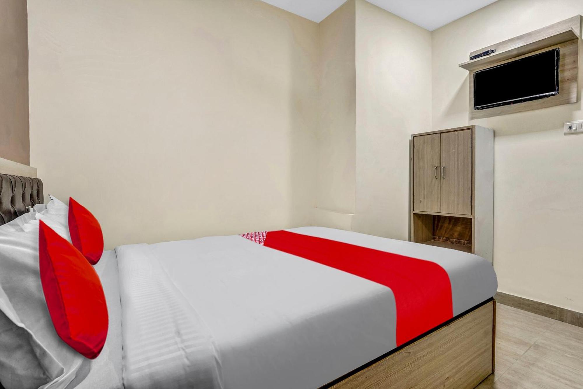Hotel O Relax Palace Mumbai Exterior foto