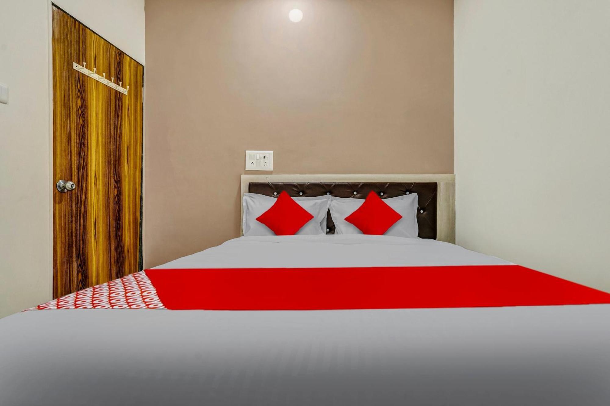 Hotel O Relax Palace Mumbai Exterior foto