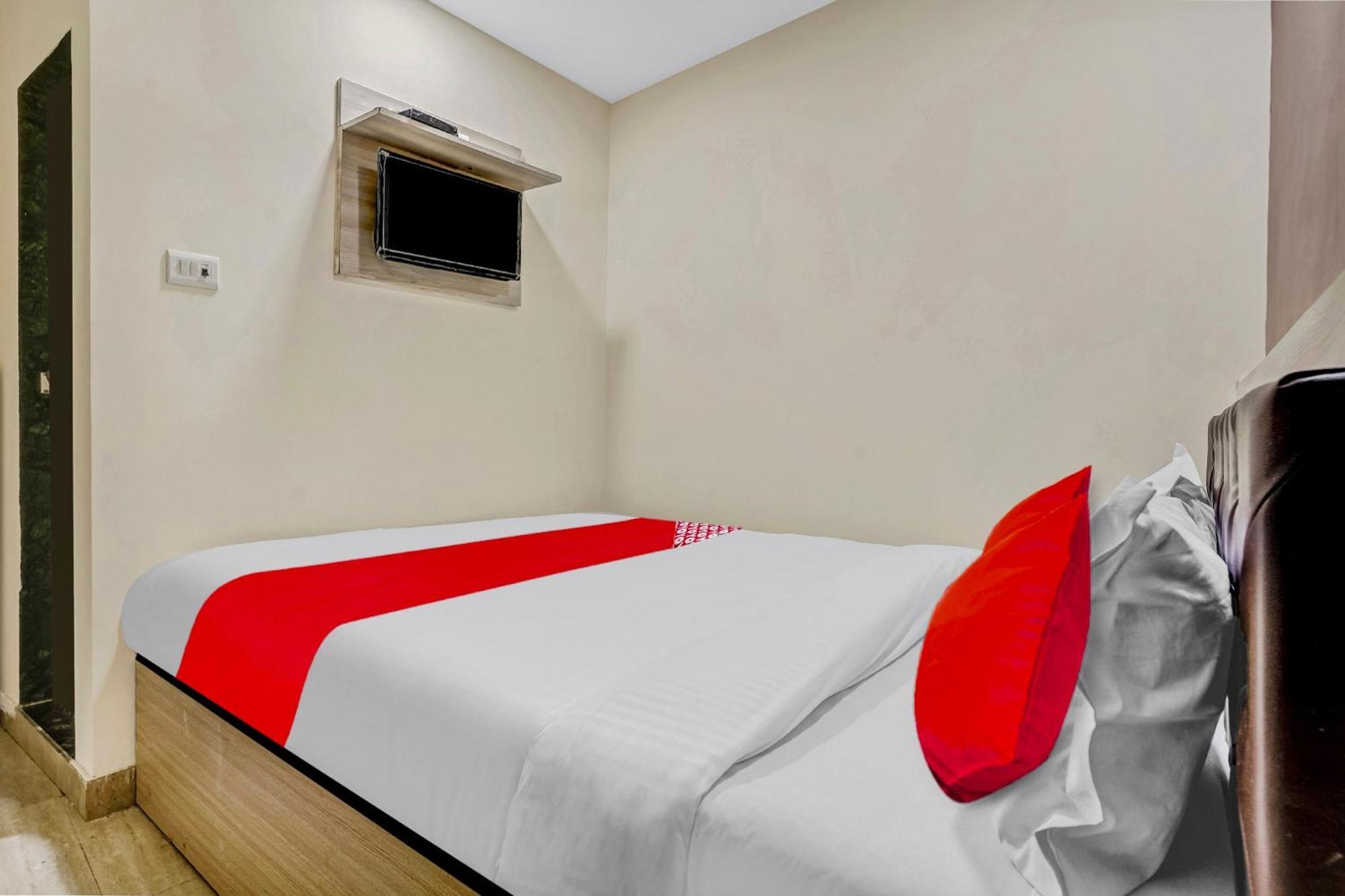 Hotel O Relax Palace Mumbai Exterior foto